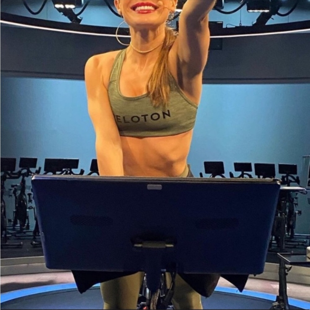 Peloton Nike Swoosh Bra